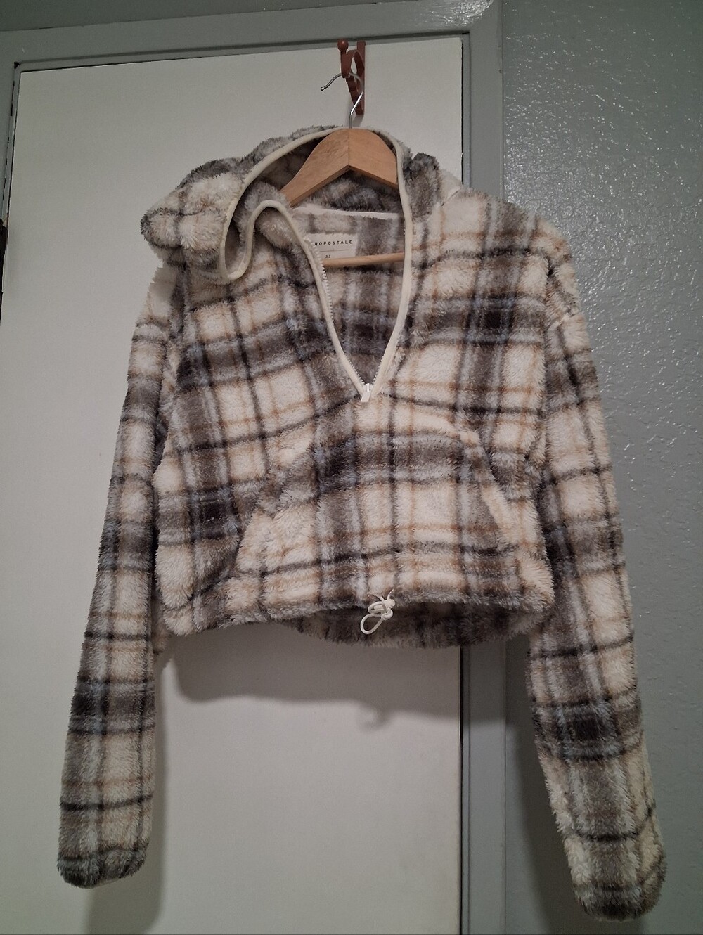 Aeropostale Cream and Brown Plaid Teddy Hoodie Jacket